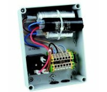 Danfoss 7701049 - CSR starting kit, prewired box, 30 µF, 15 µF, 140 µF Danfoss 7701049 - CSR starting kit, prewired box, 30 µF, 15 µF, 140 µF